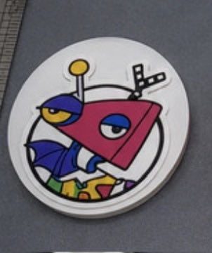 molovesit's tweet photo. looking at second hand tadc merch and this badge of zooble is fucking killing me. like yoohoo bitch over here 👋 https://t.co/2FhZXPc0SX