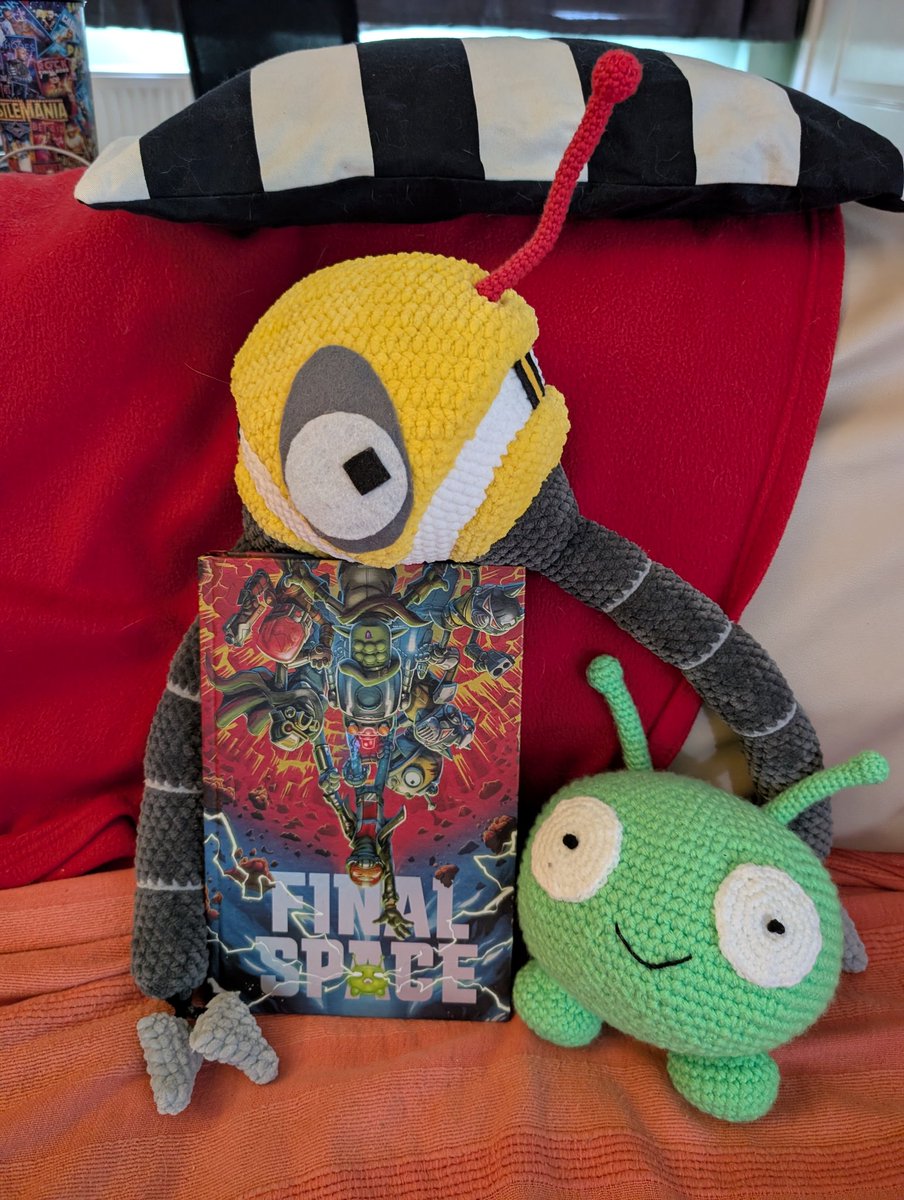 willbollcafc's tweet photo. It Arrived in the UK!
So So So happy!
My weekend is sorted
My recent rewatch finished as it arrived
CHOOKITY POK! 🟢
Thank you @OlanRogers @FinalSpace #FinalSpaceEnds 

(Crochet delights by the AMAZING stitchingbyjane on Instagram. Go give her a follow) https://t.co/GUUpTMfoKs https://t.co/o2j3jnJrTA