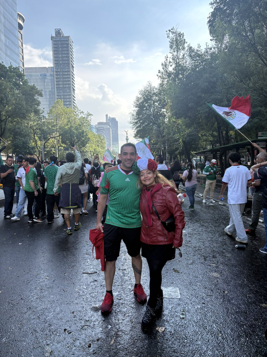 ada_elvi's tweet photo. #Gracias🇲🇽⚽️🏆🥹 
#Merci #cheri @wensamezcuamx 
#futbol #Copadelmundo 2026 🫶🏻 https://t.co/XY81FmrfCR