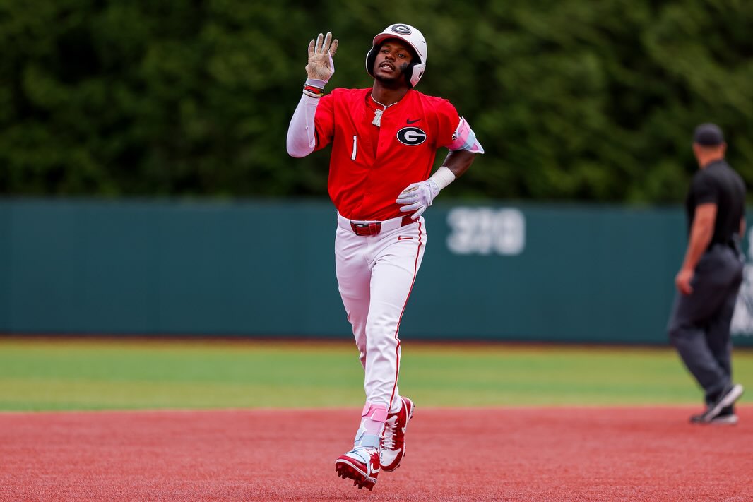 MultiPlatinumHD's tweet photo. Tre is a real one. Wore my Cleats twice. Thank you brother for showing the baseball world my art! https://t.co/yGaMoIZxgo