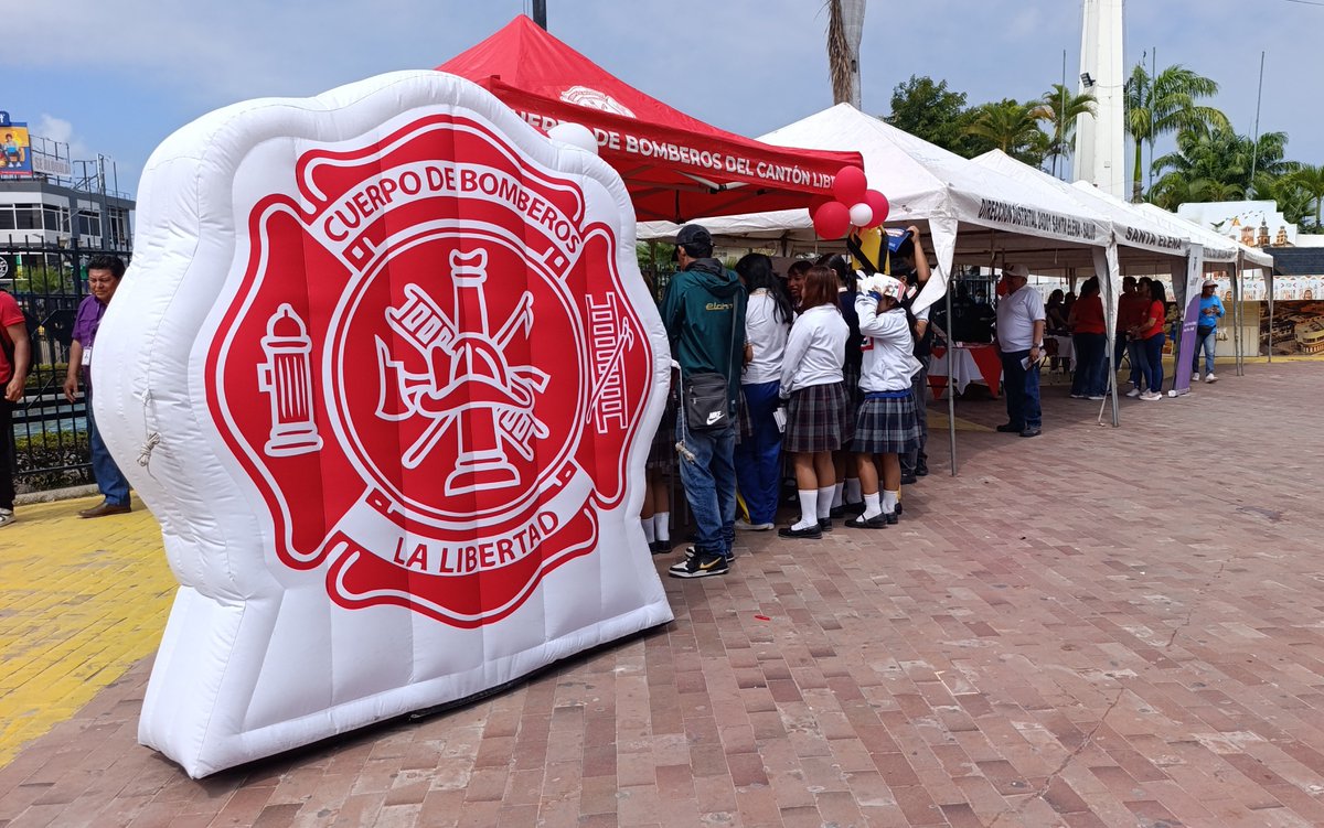 Salud_StaElena's tweet photo. #SantaElena| 🩸Con una feria informativa denominada "Una gota de humanidad. Dona sangre. Salva vidas", conmemoramos el Día Mundial del Donante de Sangre. https://t.co/g5wCXSrudk