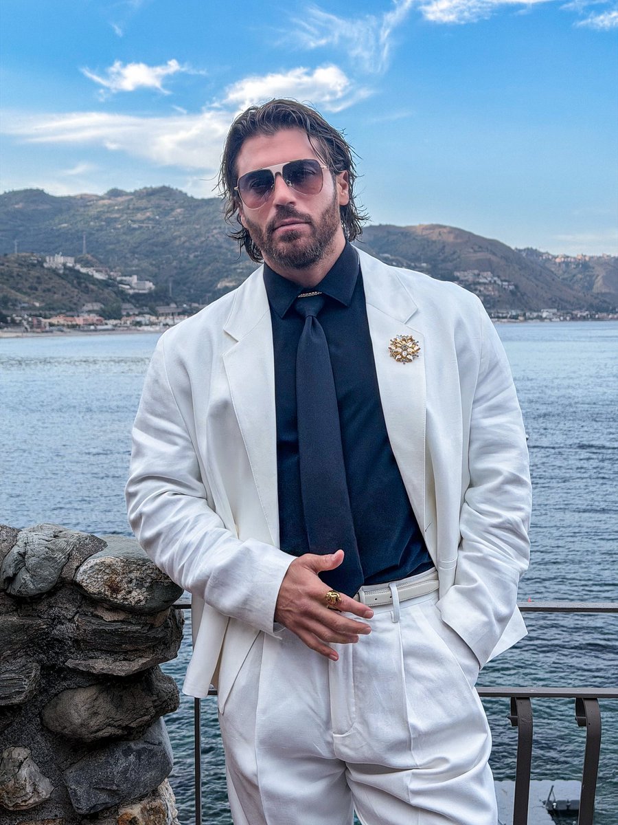 YamanManiaPl's tweet photo. New Ig Post | @/canyaman 

📸📸📸
📍Taormina,Sicily 

#CanYaman https://t.co/g0zb8v9mXh