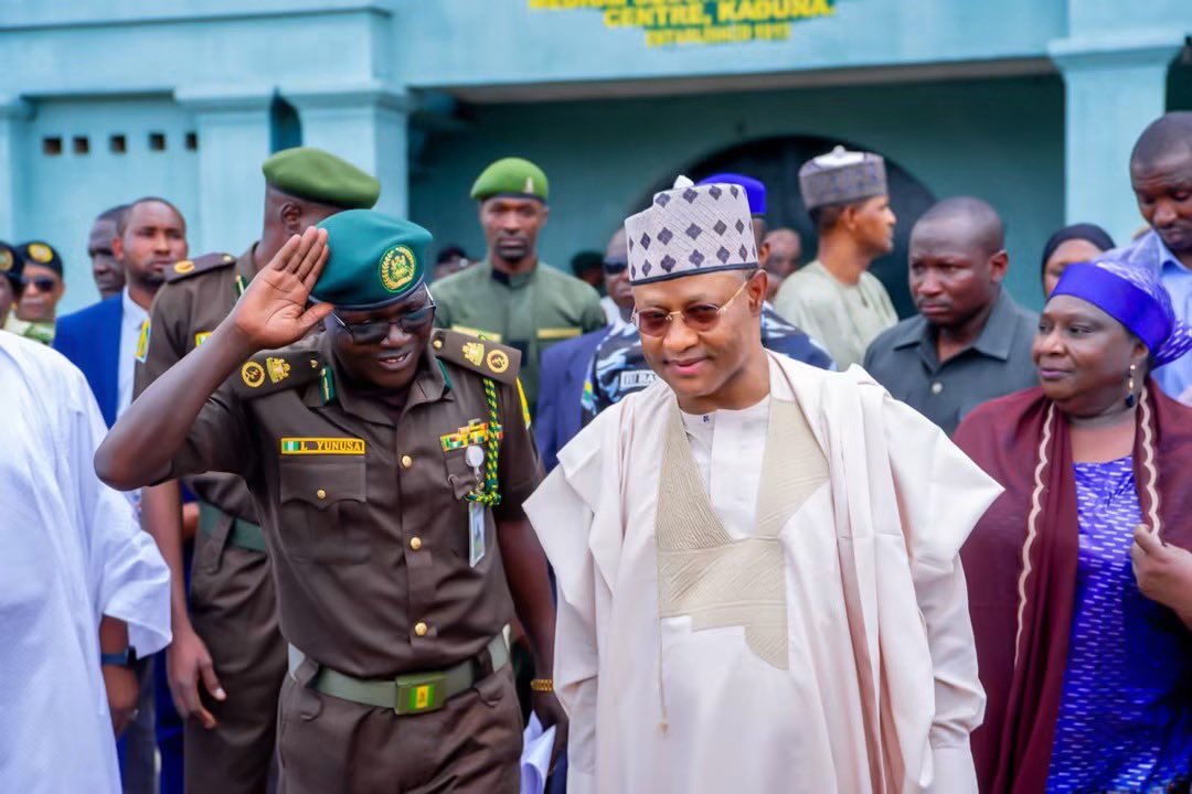 Abdool85's tweet photo. Kaduna Update: Governor Uba Sani has pardoned 97 eligible inmates, exercising the Prerogative of Mercy as provided for in the 1999 Constitution of the Federal Republic of Nigeria (as amended). Alongside the pardons, the Governor provided the inmates with cash grants and vocational training, while approving essential medical supplies and an operational vehicle for the Kaduna Correctional Center