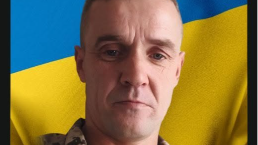 pogrebeckij's tweet photo. 12 червня підтвердили загибель на фронті захисника з Волині, жителя села Підгір'я Володимира Колядюка.

Про це повідомили у Забродівській сільській раді.

Воїн-десантник більше року вважався зниклим безвісти. Мужньо виконуючи свій військовий обов'язок, він віддав життя за Україну.

«Висловлюємо щирі співчуття дружині, дітям, рідним та близьким воїна», - йдеться у повідомленні.