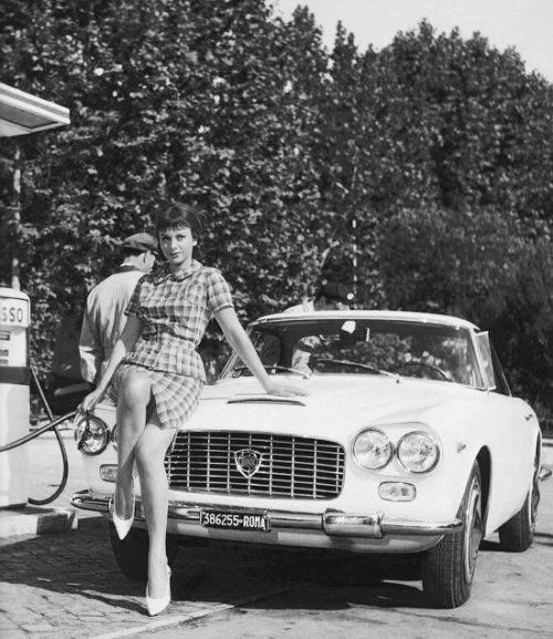 GordonMercedes9's tweet photo. @Ivycottagebaker @MauroBeltramo @CustomCvd #Frontend #Fillup #FlashBackFriday https://t.co/N1ZnVPb0Xr