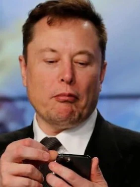 alpaysh's tweet photo. Breaking: Elon Musk announces that X’s top posters will receive 1,000 SpaceX shares each, in addition to their regular creator payouts https://t.co/l4f9mlymJx