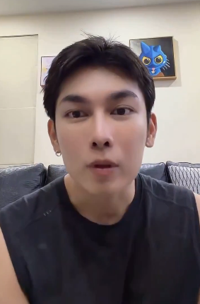 BRMewSuppasit's tweet photo. 🌟The stars in the sky seem distant and unreachable, each one has a special brightness, intensity, and color to our eyes, and even from afar, they are capable of warming our hearts.🌟

🌟Good Mewnight to our star, @MSuppasit 🌟

#MewSuppasit 
#มิวศุภศิษฏ์ ︎︎︎︎ https://t.co/WhWlkKr2HJ
