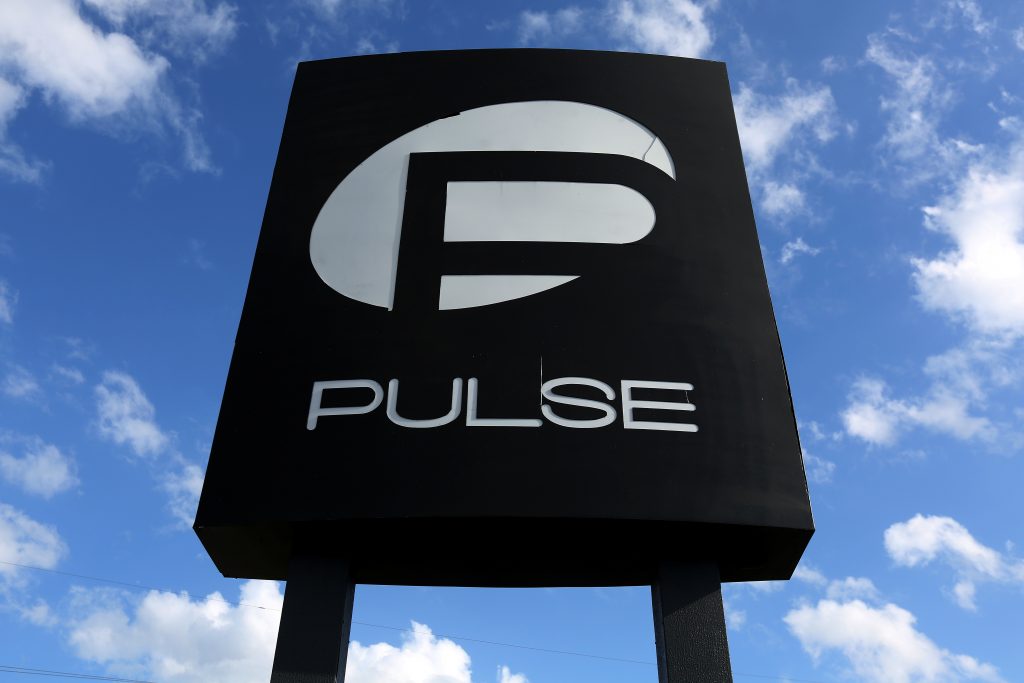 Doozer1985's tweet photo. Today in 2016 a closeted gay Arab Muslim shit up a gay night club. Somehow straight white people are to blame 🤔 https://t.co/lxfCnU4OkI