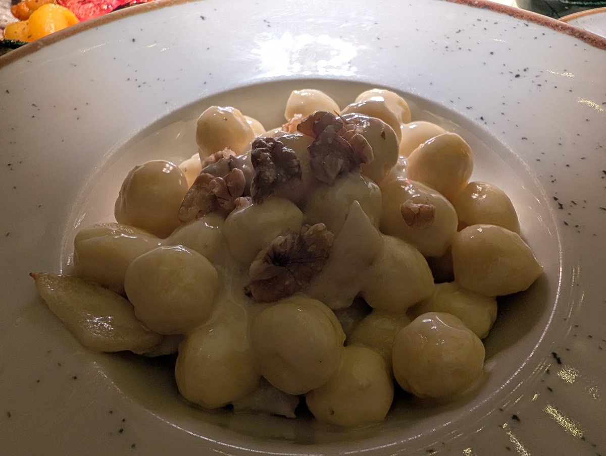 MumblerJamie's tweet photo. Florence Recce Trip - Day 1

Landed in Pisa around 17:30, then train over to Florence, checked in, then out to dinner via San Lorenzo &amp; Santa Maria.

@Sarah404BC
@KerryLPhelan

#staffonhols
#FamiliarisationTrip
#HelleneSchoolTravel
#Classics https://t.co/QhXuL0bZB2