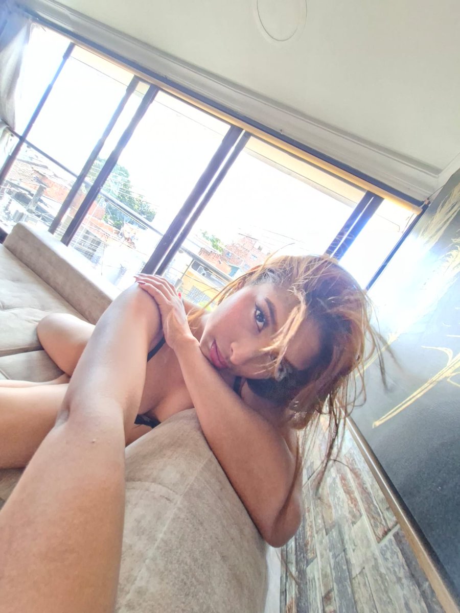 AlexaVelvetOF's tweet photo. Tell me the truth 😈

What was the first thing you noticed about me? 💋 https://t.co/8JiaEkyO3h