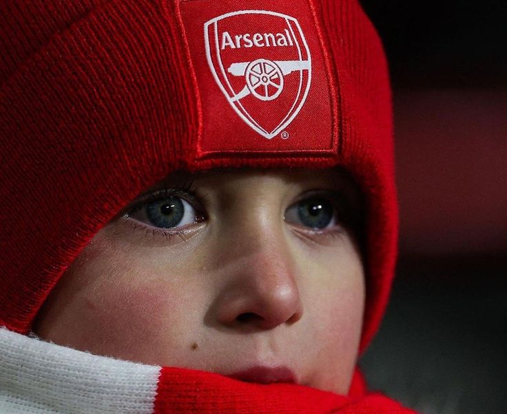BET_STAR23's tweet photo. *Arsenal > Chelsea 😤🔴⚪*

Even the little ones know who runs North London 😂

Rocking the red and white, holding that blue jersey like... yeah no.  
Once a Gooner, always a Gooner. The loyalty starts early!

Rate this Arsenal baby’s energy 1-10 👇  
#Arsenal #COYG #Gunners #NorthLondon #ArsenalFamily
