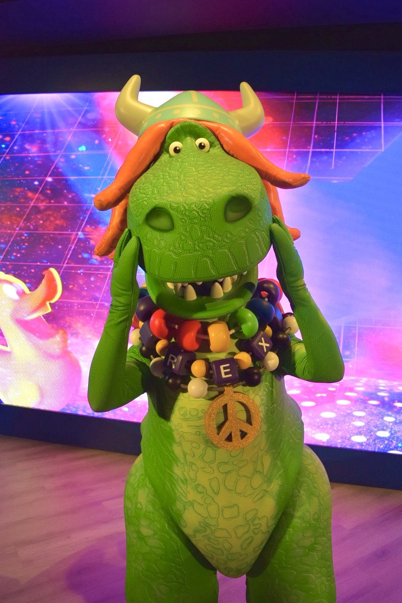 bbb____12's tweet photo. Partysaurus Rex 🦖❤️

 #HKDL
 #香港ディズニー https://t.co/TvlIJq2Vcf