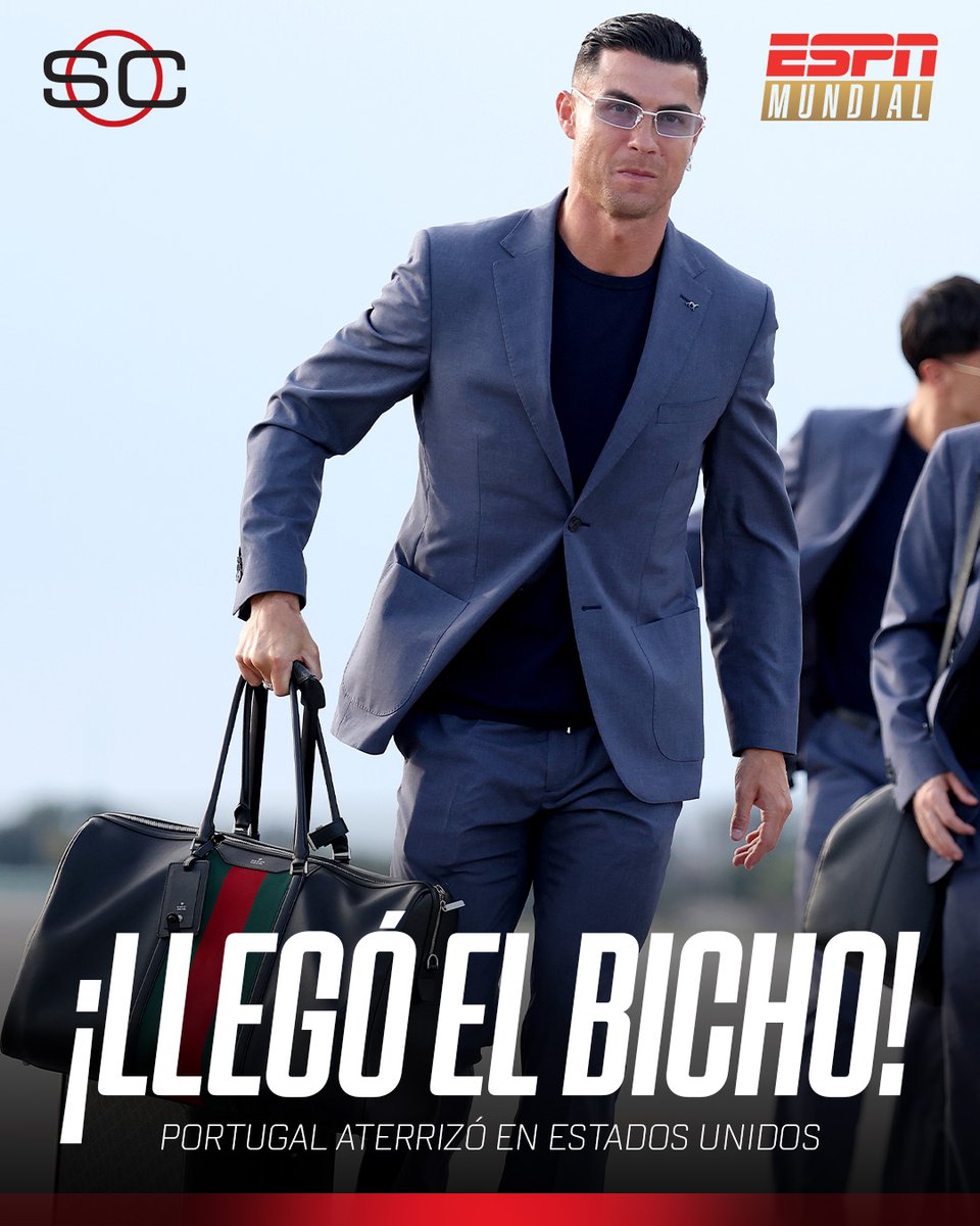 SC_ESPN's tweet photo. 🇵🇹🐐 ¡PERMISO QUE LLEGÓ UNO DE LOS PROTAGONISTAS! Cristiano Ronaldo y Portugal aterrizó en Palm Beach para poner todos los focos en la Copa del Mundo. ¡Qué percha, Bicho!

#ESPNMundial https://t.co/cCFYaXACh1