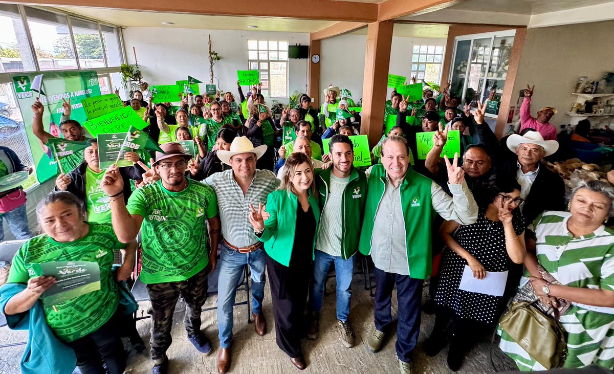 eruviel_avila's tweet photo. Las mujeres y hombres de la Familia Verde del municipio de Morelos son como mis medios hermanos, pues yo soy de Ecatepec de Morelos.

Gente buena, chambeadora y comprometida con su comunidad, a la que me dio mucho gusto saludar junto con mi líder @pepecouttolenc, el diputado @CLopez_Imm y la regidora @cidjan24, gran anfitriona.