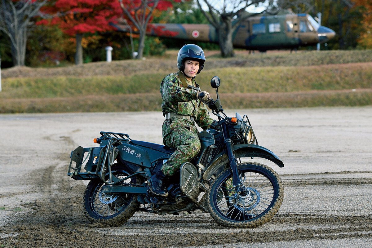 motorbikejp's tweet photo. 陸上自衛隊の偵察バイク部隊に迫る！

・道なき道を走破する高い走行技術
・任務に特化した偵察用オートバイの実力
・日本の安全を守るバイクのプロ集団

#陸上自衛隊 #オートバイ #偵察

https://t.co/NA2s2X9NUG https://t.co/NINislBKPA