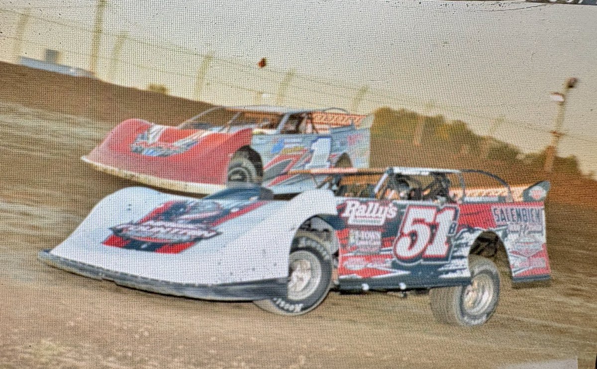 JimBalentine's tweet photo. @atticaracewyprk 6.12.26 super late model heat action @BrianLiskai @JustinLiskai https://t.co/g1luef2ksl
