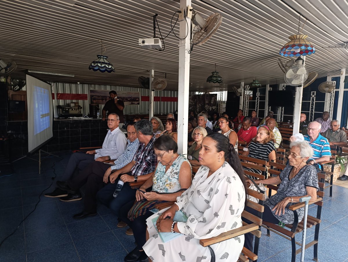 AnecCuba's tweet photo. Hoy la #ANEC nacional se viste de gala para reunirse con trabajadores, asociados y personalidades con vínculos profesionales afines,  para celebrar el #47AniversarioDeLaANEC a celebrarse el 14 de junio. https://t.co/hovVj1toHl
