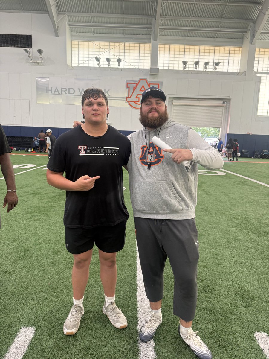 LleytonWall's tweet photo. Great day on The Plains at Auburn’s Big Man Camp. Enjoyed competing and talking with Coach Ball about the program. Thankful for the opportunity!

War Eagle! 🦅

#Thompson
#WarriorNation
#OUTWORKEMALL
#AuburnFootball
#ClassOf2027 https://t.co/vzTWvjIgAn