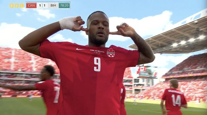 DanFurbo's tweet photo. GOOOOOOOOOOOOOOOAAAAAAAAAL del ex-Mallorca!!!

Manda un saludo a sus haters. CYLE LARIN!!!!

31 goles en 91 partidos en Canadá! KILLER.

Canadá 1-1 Bosnia.

Lo merecía Canadá en esta 2º parte. MERECIDO #MundialRTVE #CopaMundialFIFA #FIFAWorldCup #CANBIH https://t.co/ywdITI1VfZ