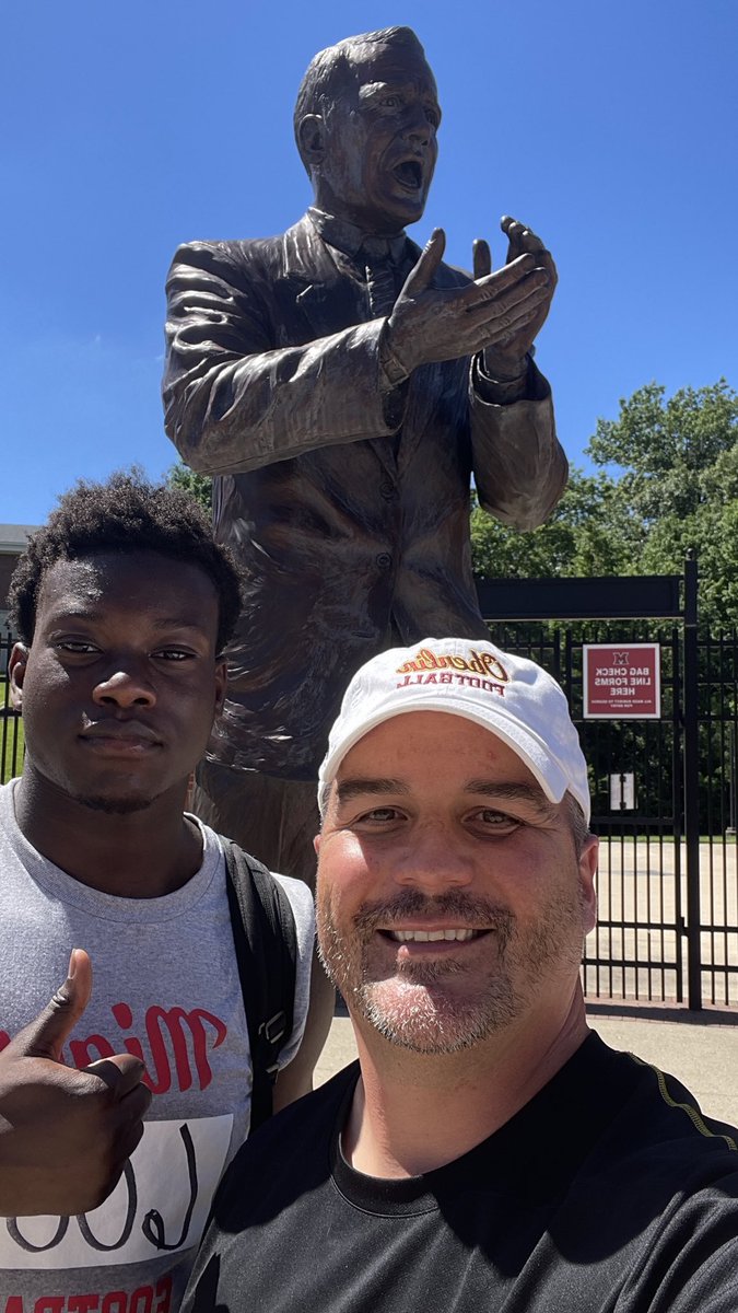 ExauceMutebaTsh's tweet photo. After a great conversation with @CoachJPont Im excited to announce my d3 offer to Oberlin College #GoYeo . Thanks to all the coaches and family members who have supported me. Especially @chasebaker91 for believing in me
@NFLAcademy @HertsCheetahs @KrisDurham16 @coachstevehagen https://t.co/mosmBmIP9e