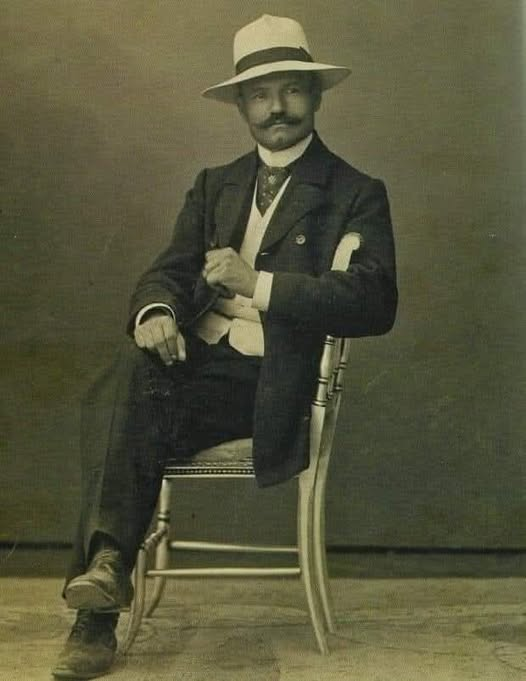 Duki07202's tweet photo. Matematički genije Mihailo Petrović - Mika Alas diplomirao je na Sorboni. Kao najbolji student generacije 1892. god diplomira matematiku, a 1893. god i fiziku. Pred komisijom koju čine tada najčuveniji svetski matematičari Emil Pikar, Šarl Ermit i Pol Penleve, 1894. god brani https://t.co/0BRoSJfpRi