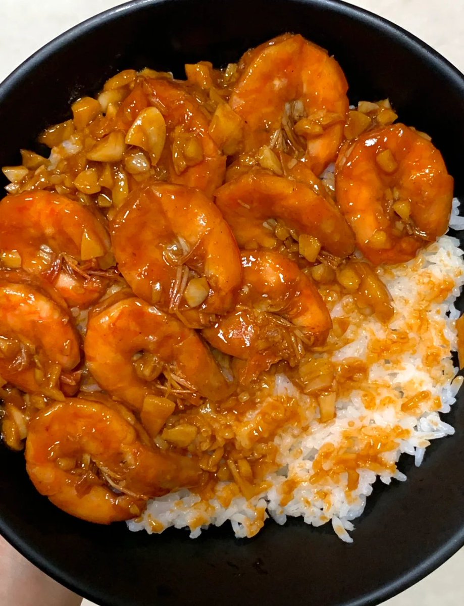 MaritzaMon3807's tweet photo. Just made garlic butter shrimp with homemade lemon rice in 20 mins—easy, savory, and perfect for a quick weeknight win! https://t.co/hQB3nAqkDg