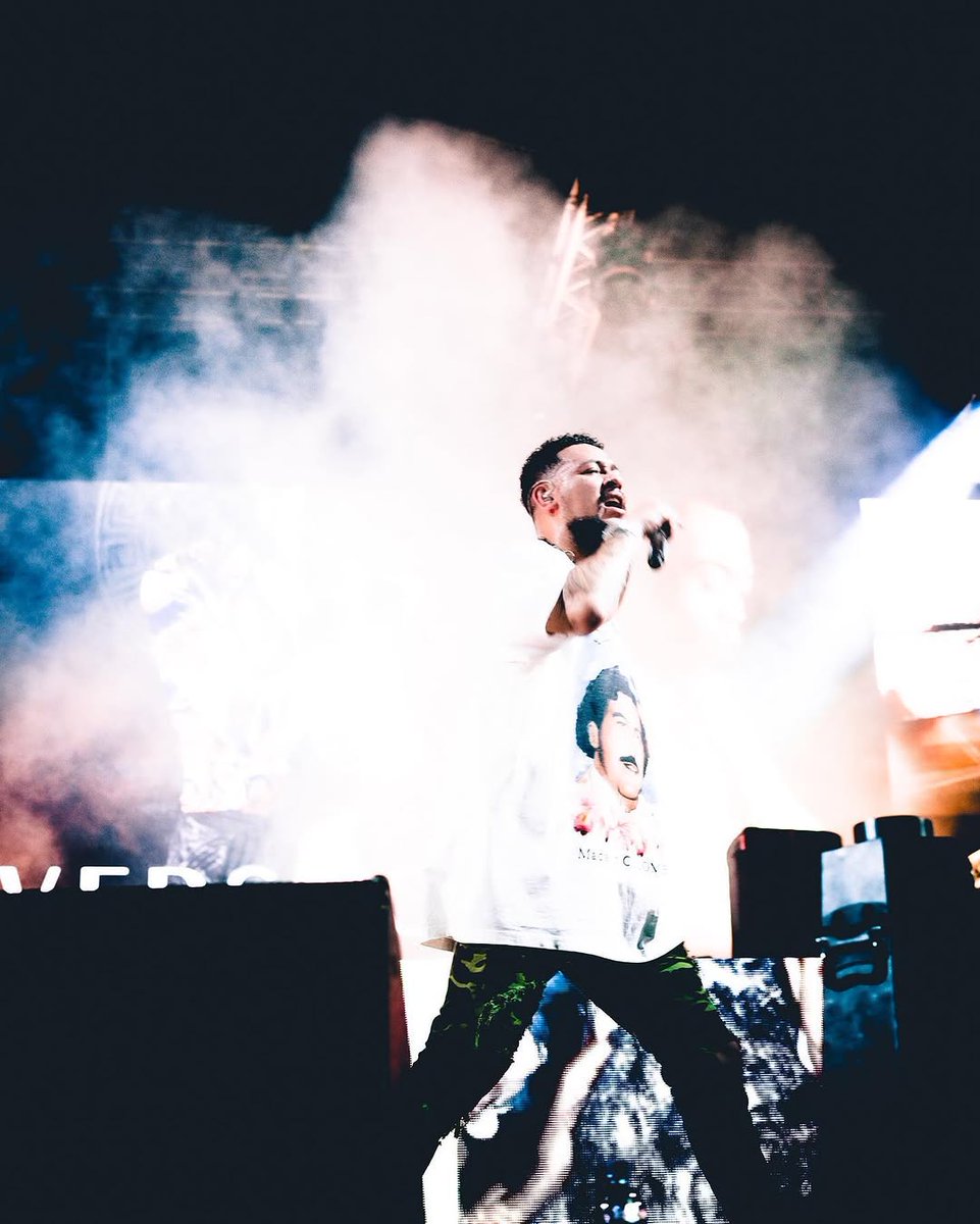 AKA_Tales's tweet photo. AKA, the SUPA MEGA!!! 🐐 The man who was hated the most for loving & standing up his country!!!! 🇿🇦

Even though you are gone, the light of your impact continues to guide our path every single day.

You taught us to be a proud South African(s) when it was not fashionable. Rest in peace king! 🤍🕊️

🔗https://t.co/lNVOWz3BnR

#LongLiveSupaMega