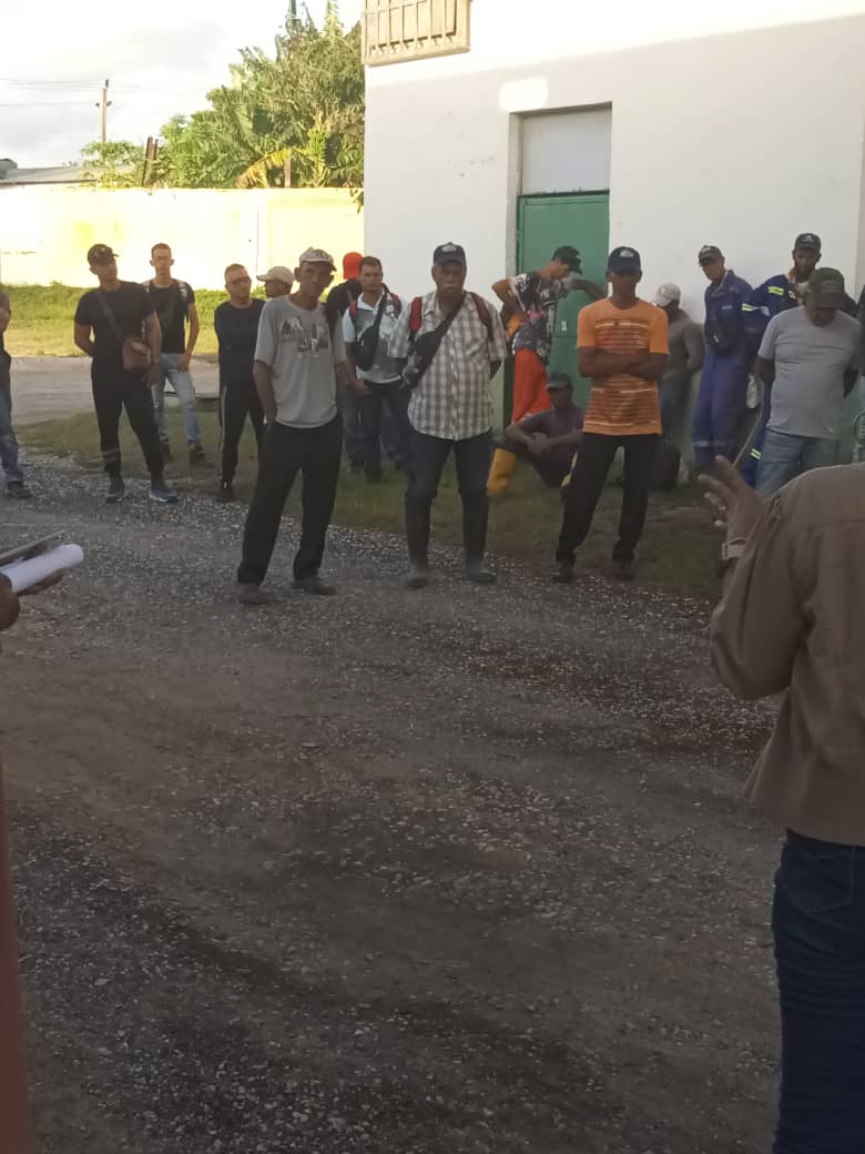 empetcupet's tweet photo. La EMPET unida rechaza las sanciones impuestas por el gobierno de Estados Unidos a la Unión Cuba-Petroleo y ratifica su compromiso de seguir trabajando por el bienestar de todo el pueblo cubano. #Cuba #PetrolerosPorCuba #LaEmpetVaPorMas https://t.co/PNgTUFWqvm