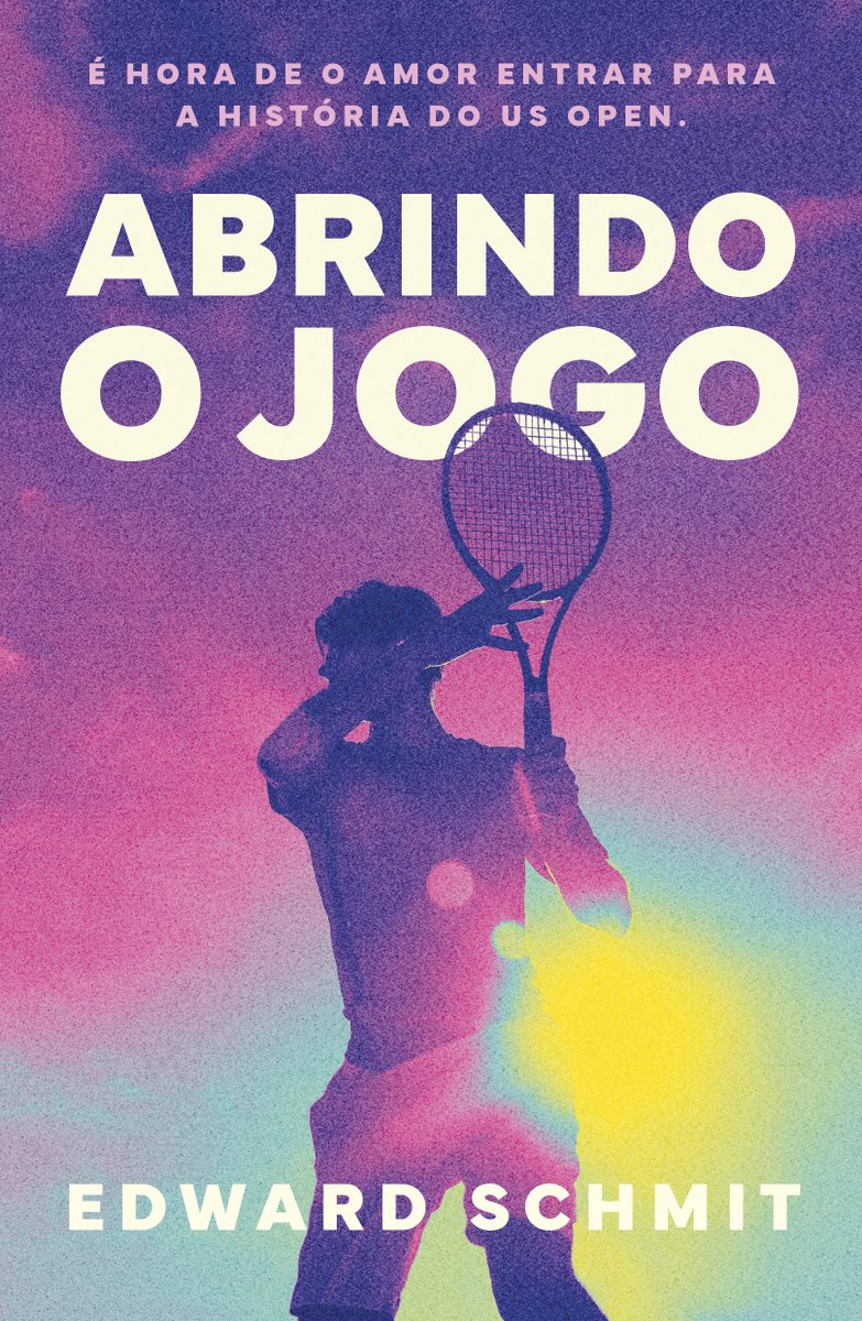 intrinseca's tweet photo. Dois atletas rivais que se apaixonam? Quero esse romance agora! ❤️‍🔥🤭

Austin é o primeiro tenista abertamente gay a competir no US Open e, em meio a crises de ansiedade e à pressão no esporte, conhece Diego. Agora os dois precisam lidar com uma amizade repleta de flertes e um confronto decisivo que está prestes a acontecer.

“Abrindo o jogo” chega em agosto, mas você já pode garantir o seu exemplar em pré-venda! 🫵