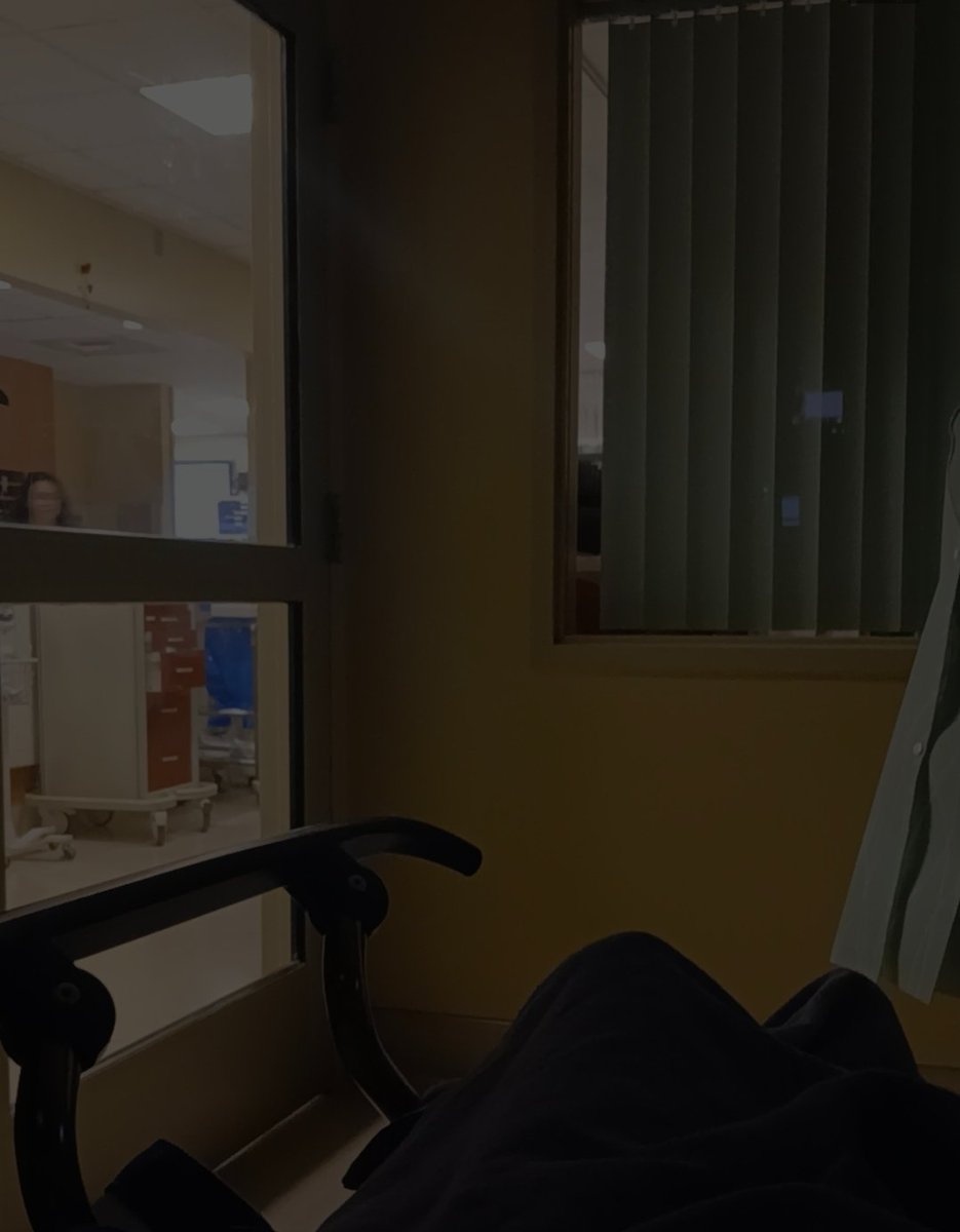 DougFoy1's tweet photo. I'm in the hospital I got stab https://t.co/E5S4qDxUvw