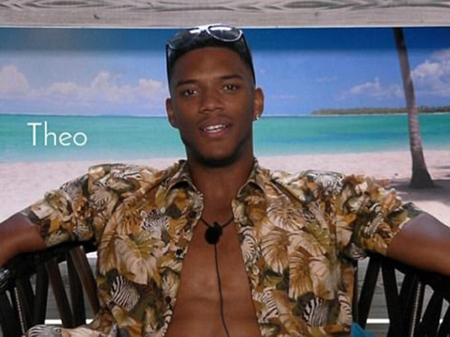 Laura_Choat's tweet photo. If Sam really liked Victoria he would have left with her #loveisland https://t.co/SQPQYJ75s1