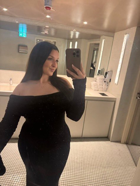 fine2michaela's tweet photo. nudy version in comments (im not even joking) https://t.co/vRQ2AeZIIT