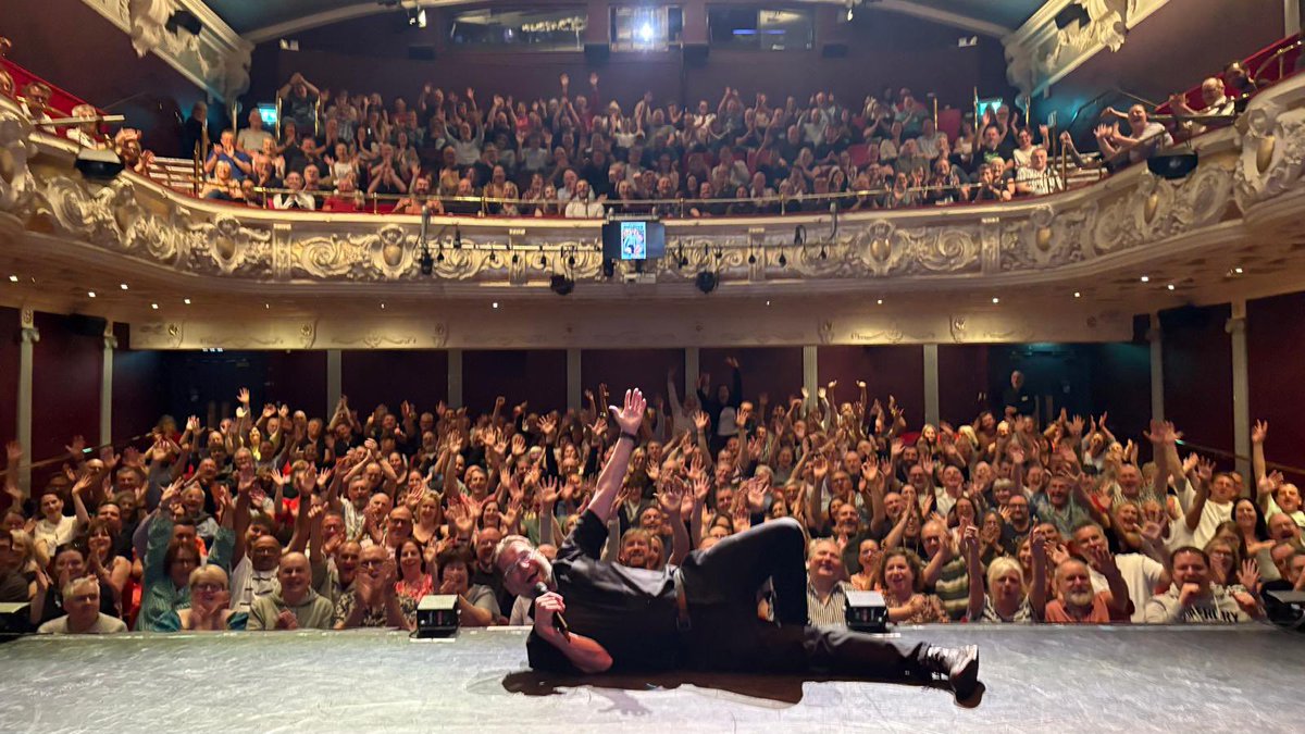 GaryDelaney's tweet photo. Gary on Laughing show 29 @TRwinchester Delightful Saturday night crowd in this lovely old theatre. Smart crowd, lots of filth. A pleasure to perform for you all and im glad you came. Andy Robinson @shoobypodcast had a great support set too. https://t.co/65FVQUeFSq