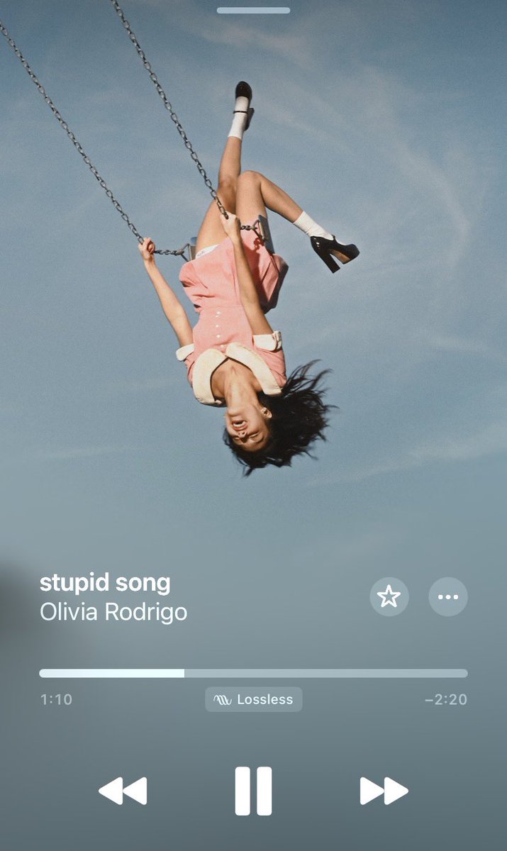 managervibes's tweet photo. her best song i think https://t.co/vbj9UVTwuW