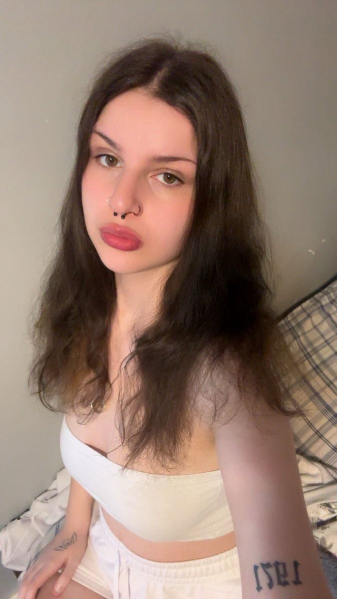 kyisntdead's tweet photo. ⠀:¨ ·.· ¨:
⠀ `· .  ꫂৎ

౨ৎ 22 canadian milf 
౨ৎ nsfw seller / pay to play 
౨ৎ hard kinks
౨ৎ mdni‼️#nsfwtwt

♡ / ↻ to be mutuals https://t.co/mthYM6pN82