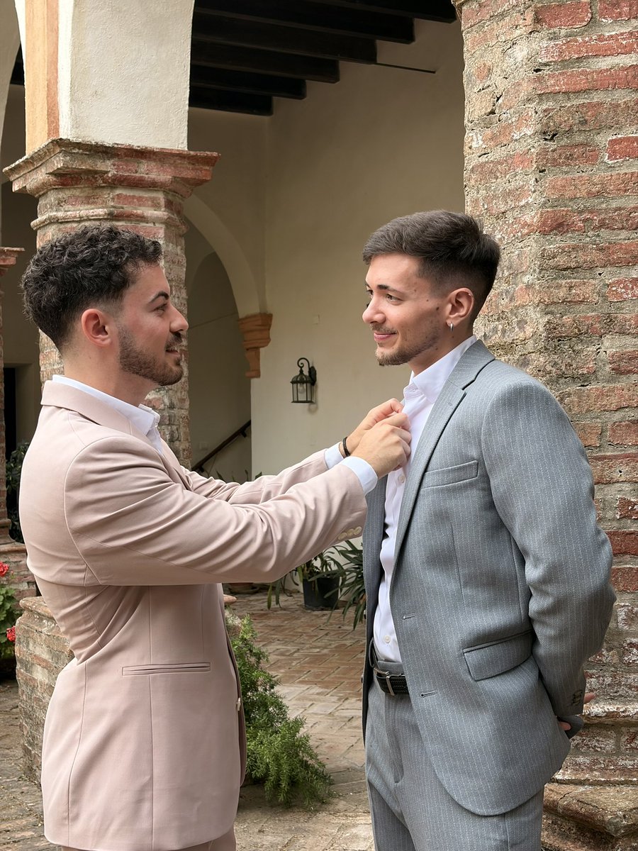 Its_MrMarch's tweet photo. Nos sienta bien el traje 🤍✨ https://t.co/mNX60PESxb