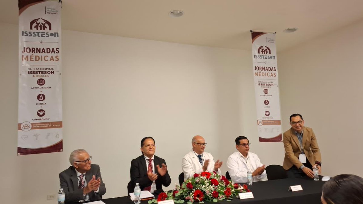 IssstesonGob's tweet photo. ℹ️ Con el objetivo de fortalecer la actualización y el trabajo colaborativo en nuestra región, concluimos con éxito las Primeras Jornadas Médicas de #ISSSTESON ✅ en Nogales.

1️⃣▶️3️⃣ https://t.co/2juYlAOYtl