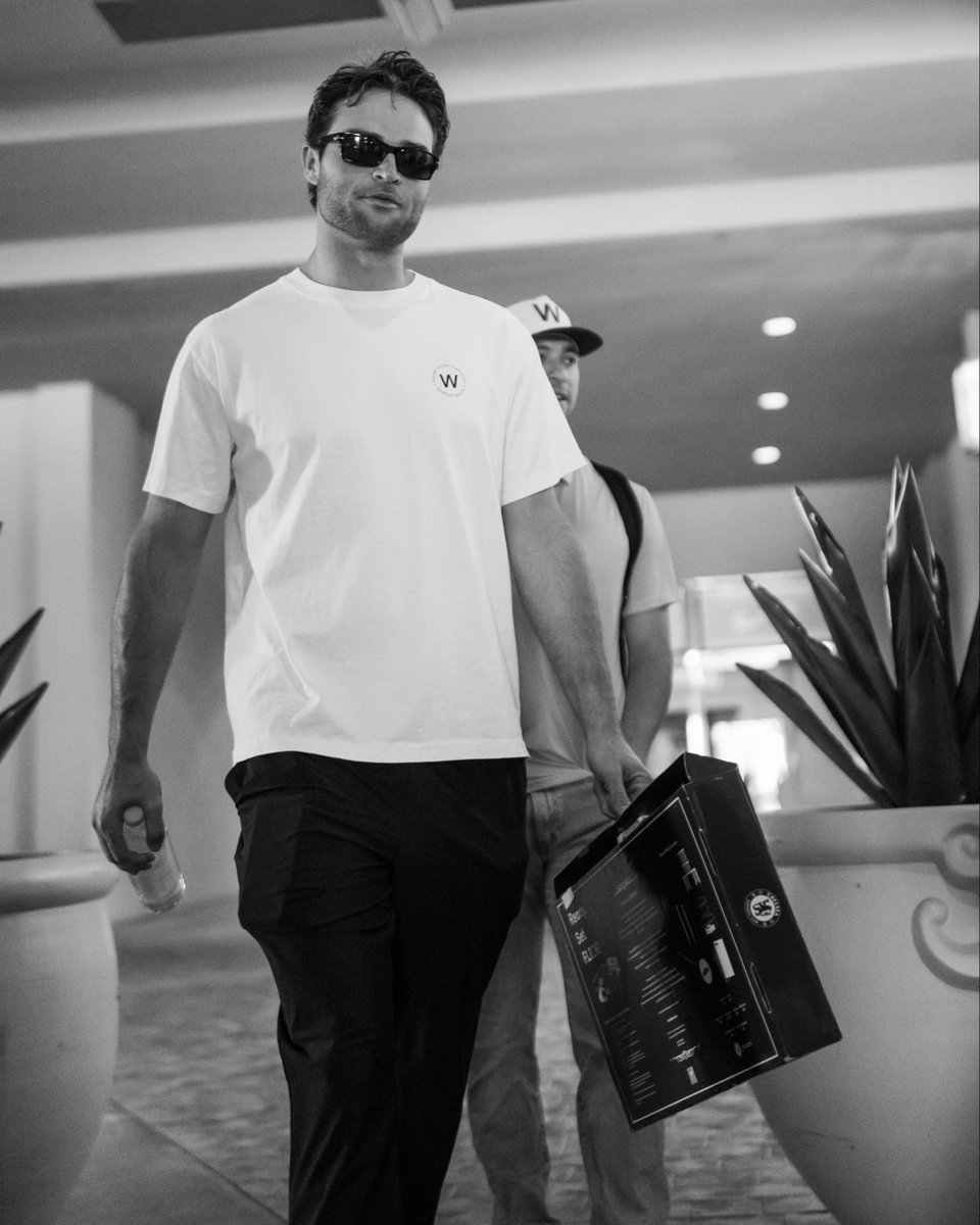 Rockies's tweet photo. Vegas baby 😎 https://t.co/UJqUfwBZJ2