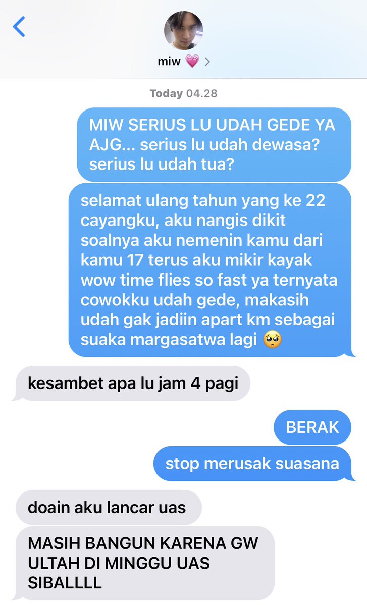 fourthcil's tweet photo. selamat habede juga buat gemintang wardhana alias gemiw miw miw <3 https://t.co/ueVg9gT8kV