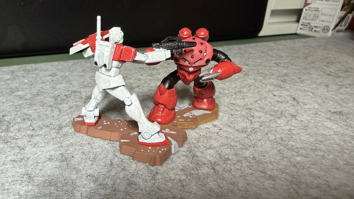 rooty_soda's tweet photo. チョコサプ
シャアズゴック×ジム
#チョコサプ　#ガンダム https://t.co/Fy2bPisiU4