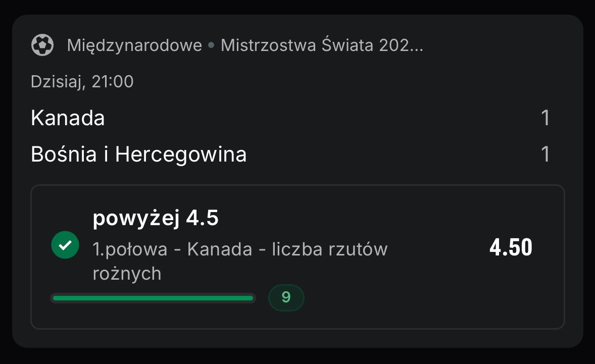 NaCzerwono's tweet photo. Złota czutka mundialowa 🙌 https://t.co/8CLZJaUv78