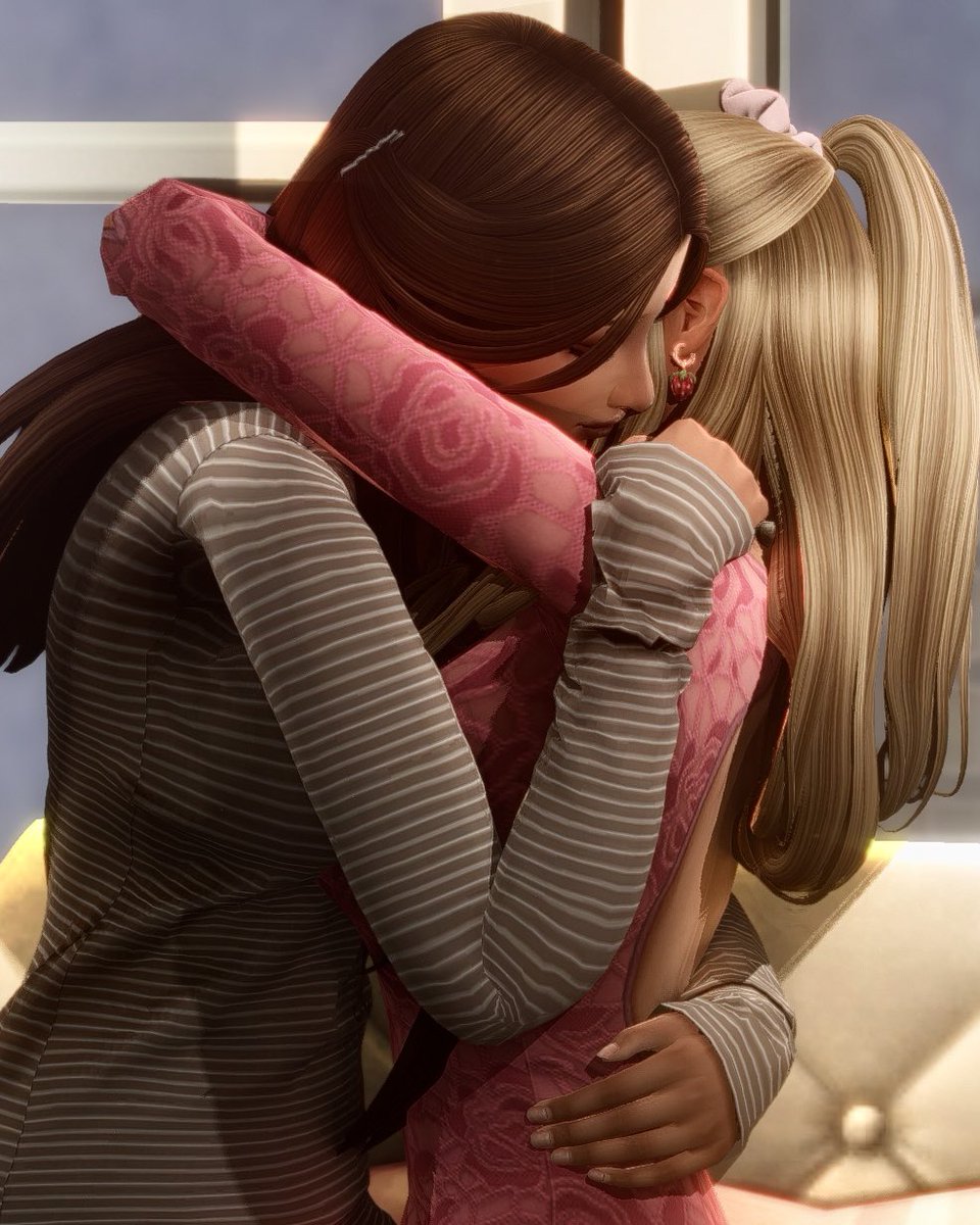 acha_games's tweet photo. 🌈👩🏼‍❤️‍💋‍👩🏽🌈 https://t.co/cPgIgJw4xc