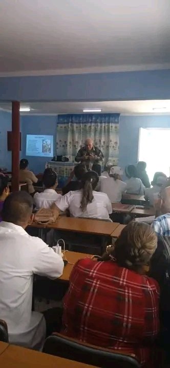 FCM_Manzanillo's tweet photo. Esta mañana, el hospital Fe del Valle Ramos fue sede de la conferencia magistral titulada “Epistemología de la Investigación Bioética”, a cargo del Dr. C. Rafael C. Izaguirre Remón, reconocido profesor e investigador. https://t.co/aPw4YUCPEi