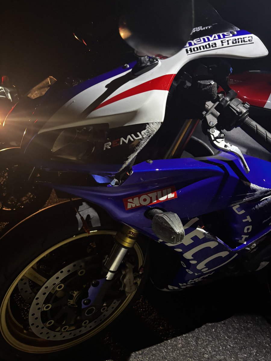 renkun_05's tweet photo. 🦌許しません
バイクまあまあやけど体は擦り傷だけで大丈夫そう
ばいくないなった！ https://t.co/9YC19s3R79