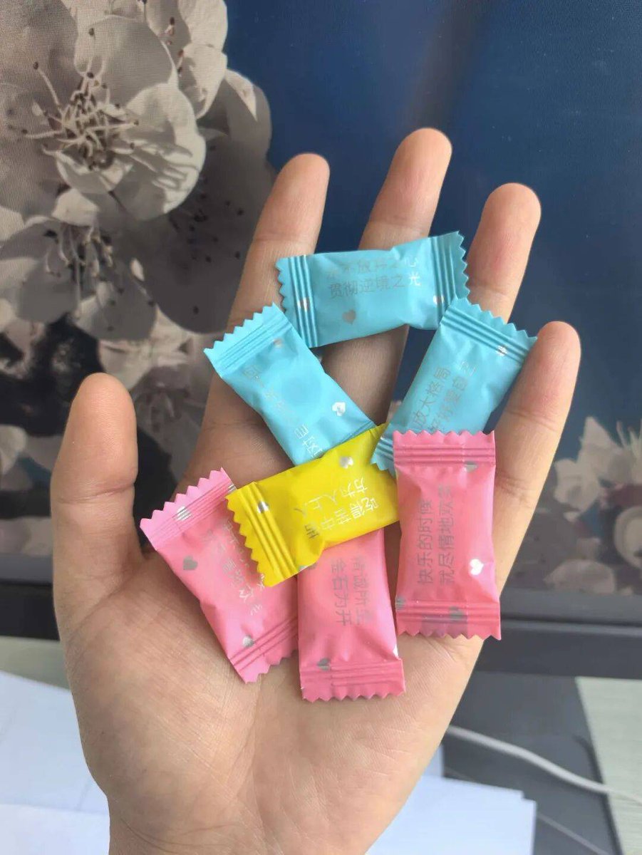 SLStoneMusic's tweet photo. Today I found a old candy in my bag and it tasted exactly like childhood—small sudden joy that made my whole week softer. https://t.co/YPnjxZkS7y