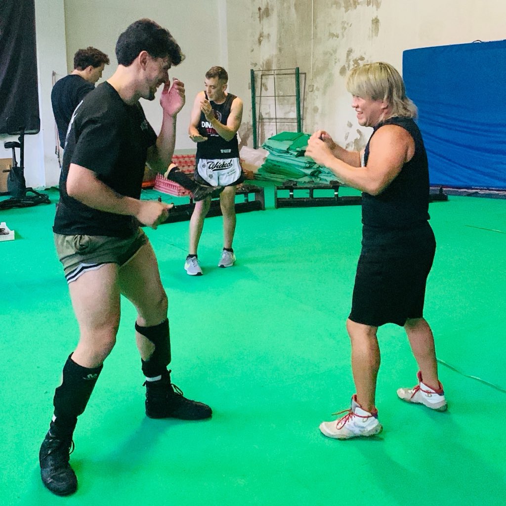 tx_ppk's tweet photo. スペシャルトレーニングシリーズ💪💪💪

今日は蒸し暑い中の
キックボクシングクラスでした！

#ctwrestling #ctwportugal 
#heatuppw #ヒートアップ道場 https://t.co/L7GBCDYSmR