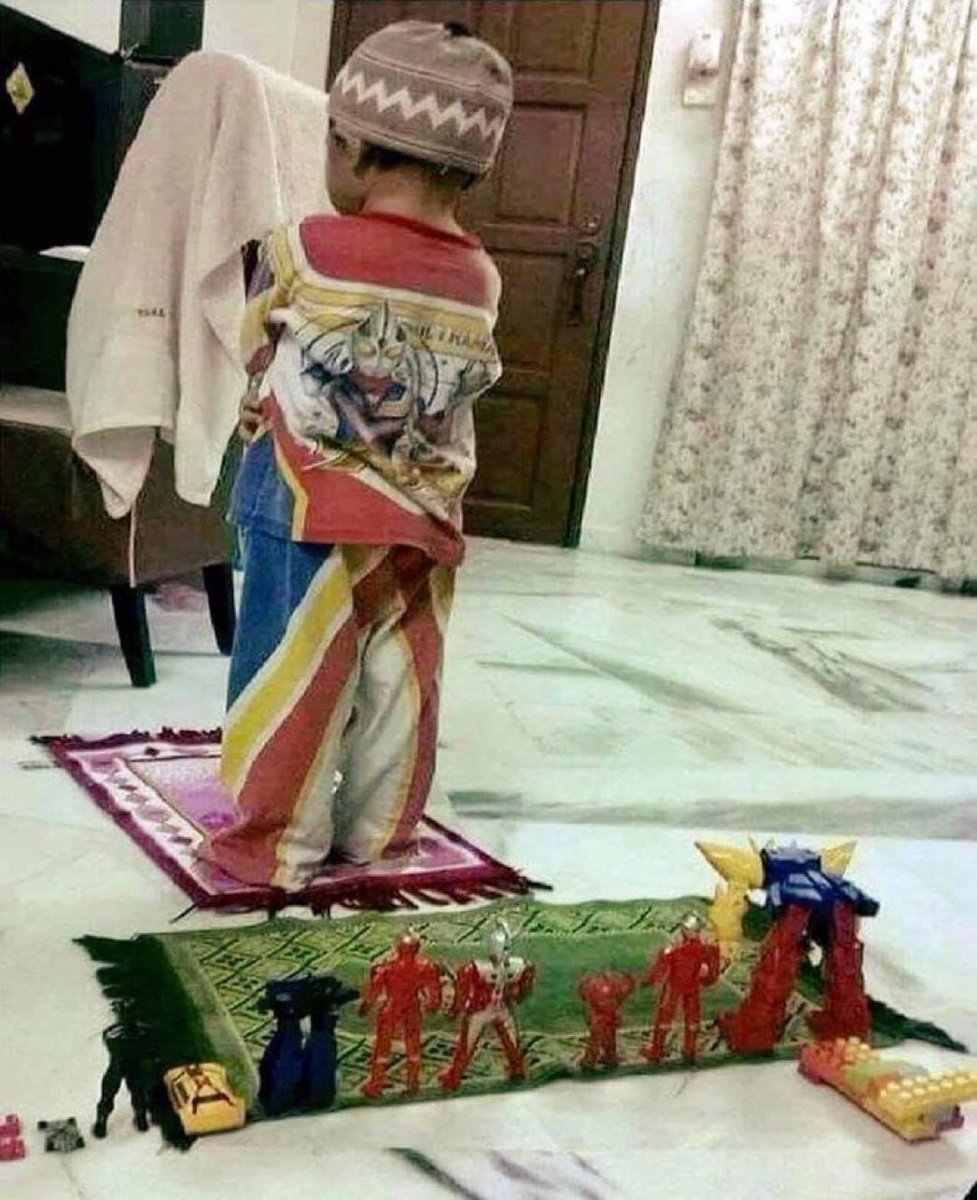 HalalNation_'s tweet photo. Little imam 😂❤️ https://t.co/vLixej5YL3