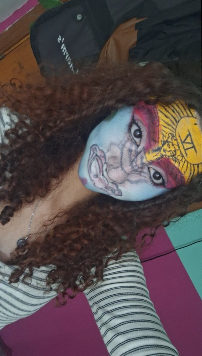 abecklinha's tweet photo. apenas aceitem essa rainha do arcano os enamorados https://t.co/2Hvf88kZHi