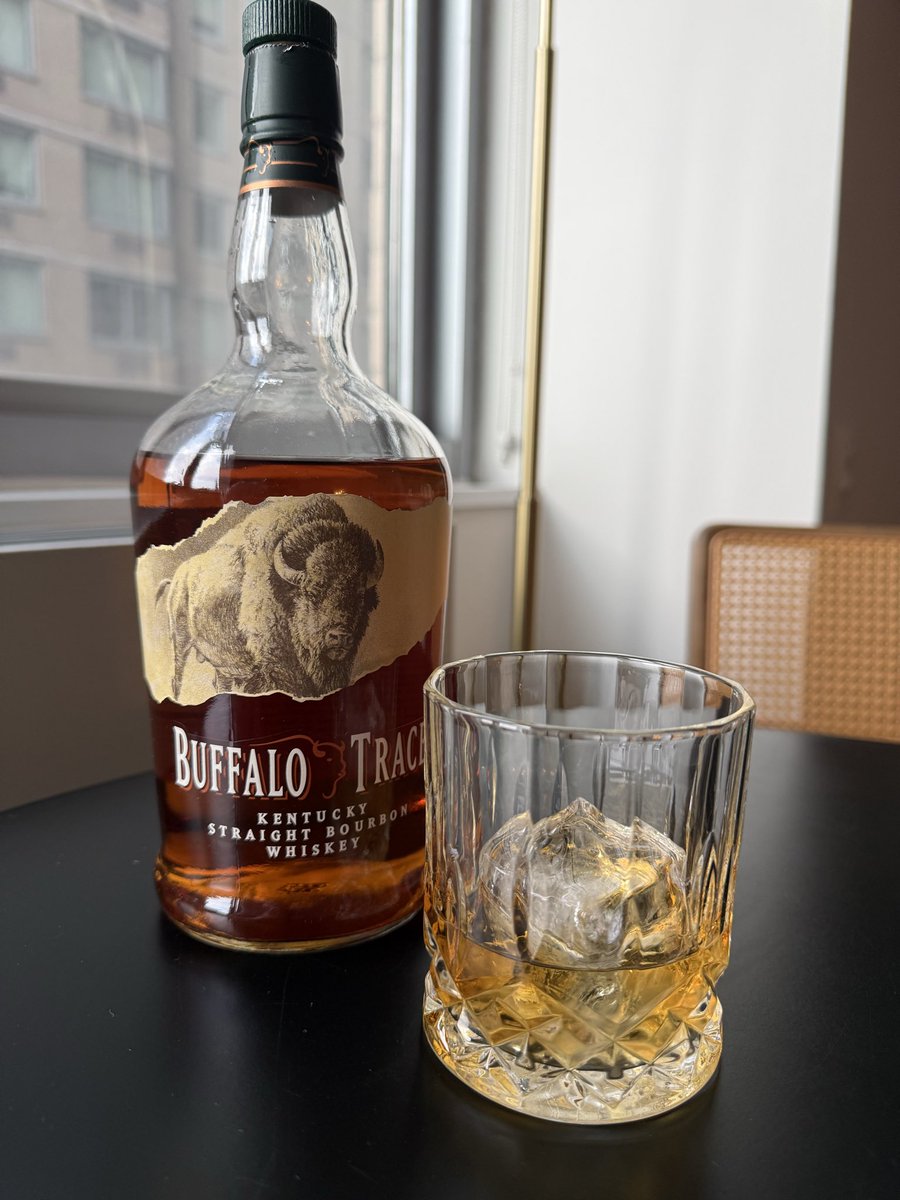 90ProofPicks's tweet photo. 🇺🇸 usa ml tonight 🥃  +110

tonight’s pour: buffalo trace. american bison for the american boys.

first world cup match on home soil since 1994. this golden generation has been building to THIS night for 8 years. sofi sold out, 70k strong. destiny ⭐️

#USMNT  #FIFAWorldCup https://t.co/hbdCYBvNQL