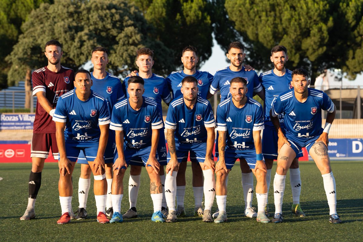 ATVALDE's tweet photo. ORGULLOSOS DE NUESTROS JUGADORES Y CUERPO TÉCNICO.

Partido donde el rival fue mejor y damos la enhorabuena por ello.

AT.Valdeiglesias 1️⃣-3️⃣ @SportingDeHorta 

⚽ @Ruaa11 

El pueblo entero volcado con su equipo, que locura, que afición.

GRACIAS, GRACIAS y GRACIAS

#Forzavalde https://t.co/XoDAB2GDsS